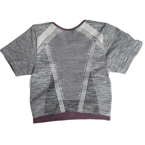 Athleta Seamless Short Sleeve Athletic Crop Top - Picture 2 of 3